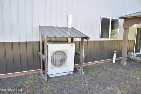 Exterior - 574 576 Parkside Rd, Plummer, ID 83851 photo 4 of 11