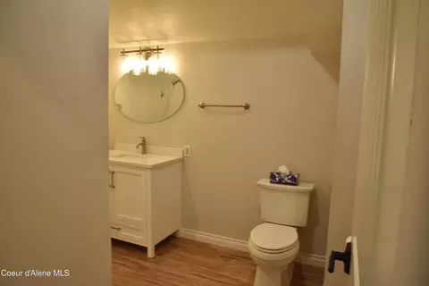 Bath - 574 576 Parkside Rd, Plummer, ID 83851 photo 6 of 7