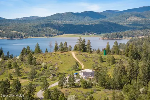 10824 N Payment Peak Rd, Hauser, ID 83854
