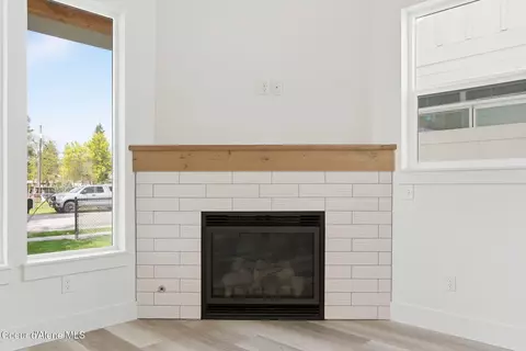 Living - 108 E 10th Ave, Post Falls, ID 83854 photo 6 of 6