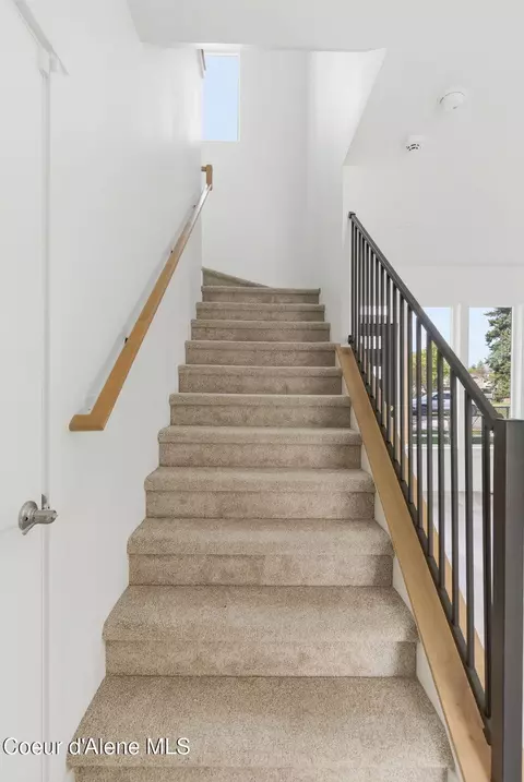 Entry Way - 108 E 10th Ave, Post Falls, ID 83854 photo 1 of 4