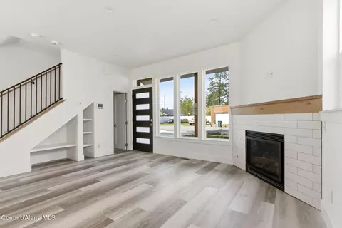 Living - 108 E 10th Ave, Post Falls, ID 83854 photo 5 of 6
