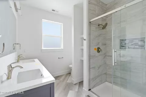 Bath - 108 E 10th Ave, Post Falls, ID 83854 photo 10 of 14