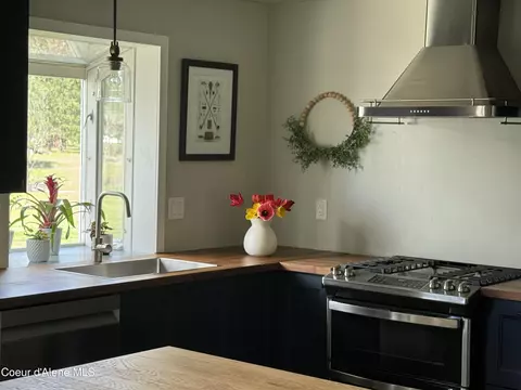 Kitchen - 5819 E Roger Dr, Post Falls, ID 83854 photo 3 of 3