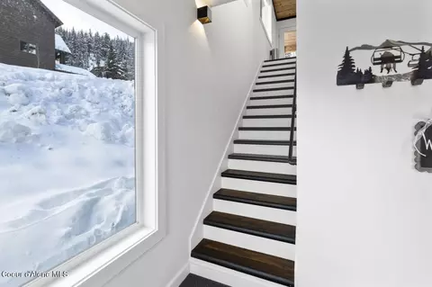 Entry Way - 65 Avalanche Rd, Sandpoint, ID 83864 photo 1 of 1