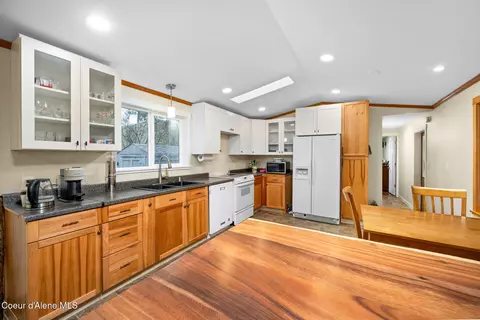 Kitchen - 9140 N Starr Loop, Hayden, ID 83835 photo 1 of 2