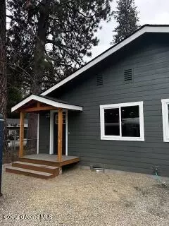 374 Harriet St, Priest River, ID 83856