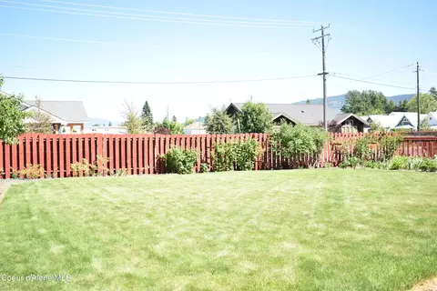 Walnut St, Sandpoint, ID 83864 photo 3