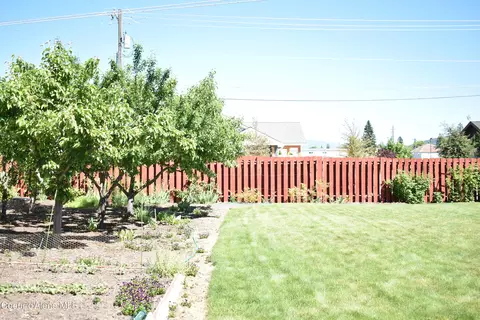 Walnut St, Sandpoint, ID 83864 photo 4