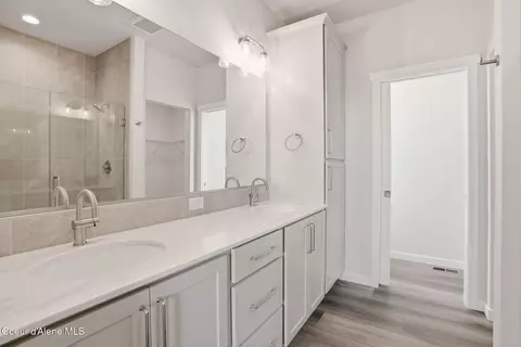 Bath - 3274 N Segar Loop, Post Falls, ID 83854 photo 1 of 3
