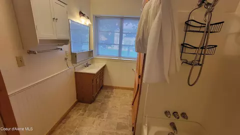 Bath - 408 S 410a S Main St # A, Kellogg, ID 83837 photo 5 of 9
