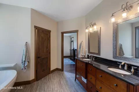 Bath - 355 Olympic Dr, Sandpoint, ID 83864 photo 5 of 6