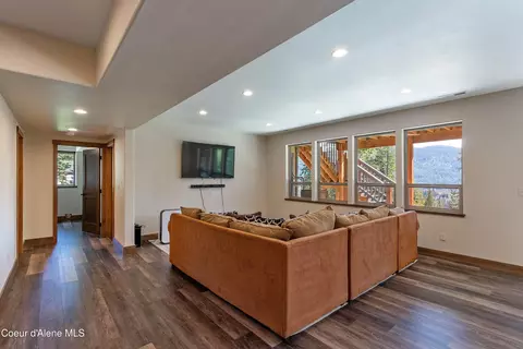 Living - 355 Olympic Dr, Sandpoint, ID 83864 photo 5 of 6