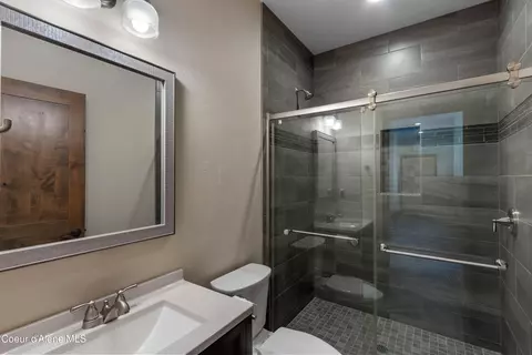 Bath - 355 Olympic Dr, Sandpoint, ID 83864 photo 4 of 6