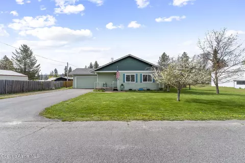 372 Glidden Ave, Priest River, ID 83856