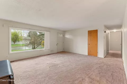 Living - 921 Ruth Ave Ave, Sandpoint, ID 83864 photo 4 of 7
