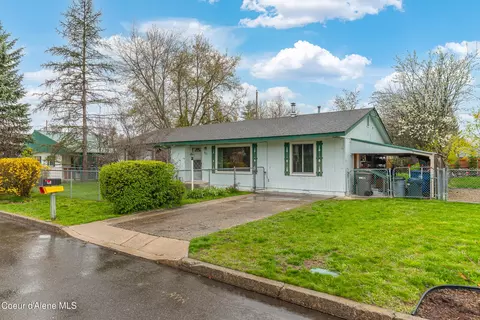 Exterior - 921 Ruth Ave Ave, Sandpoint, ID 83864 photo 4 of 17