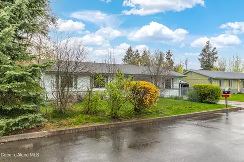 Exterior - 921 Ruth Ave Ave, Sandpoint, ID 83864 photo 5 of 17
