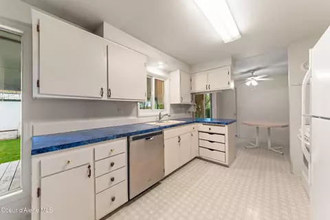 Kitchen - 921 Ruth Ave Ave, Sandpoint, ID 83864 photo 2 of 5