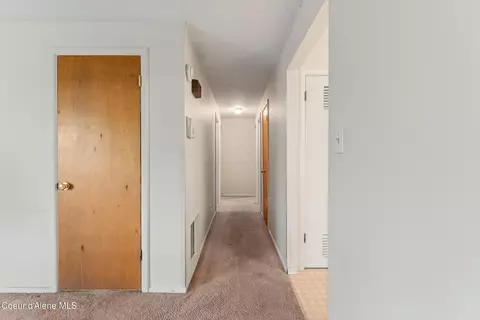 Entry Way - 921 Ruth Ave Ave, Sandpoint, ID 83864 photo 2 of 2