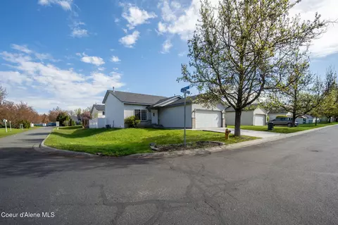 2581 W Grenoble Ln, Coeur D'alene, ID 83815