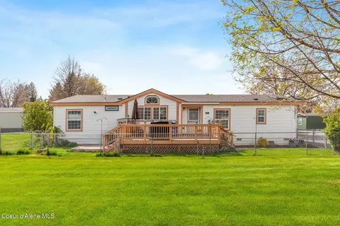 2204 W Pellinore Way, Post Falls, ID 83854