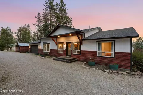 16696 W Hollister Hills Dr, Hauser, ID 83854