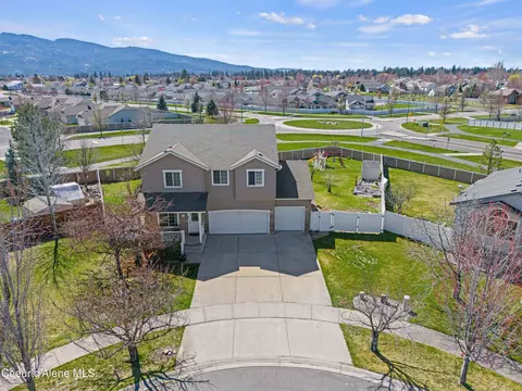 2800 E Thrush Dr, Post Falls, ID 83854