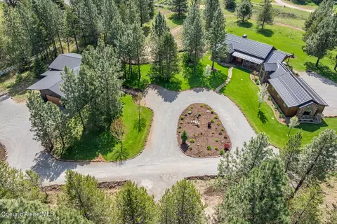 2010 E Dodd Rd, Hayden, ID 83835