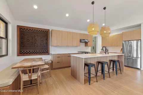Kitchen - 2010 E Dodd Rd, Hayden, ID 83835 photo 8 of 11