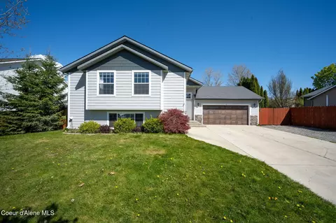 2617 W Blueberry Cir, Hayden, ID 83835