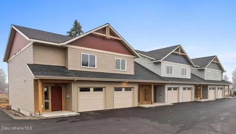 9824 N Laylin Cir, Hayden, ID 83835