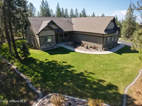 21642 N Massif Rd, Rathdrum, ID 83858