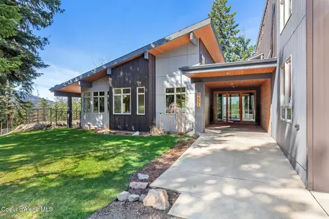 Exterior - 8655 E Challenge Rd, Hayden, ID 83835 photo 2 of 9