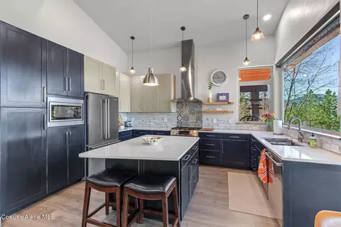 Kitchen - 8655 E Challenge Rd, Hayden, ID 83835 photo 1 of 8
