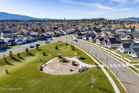 View/Area - 984 E Allenby Ave, Post Falls, ID 83854 photo 2 of 6