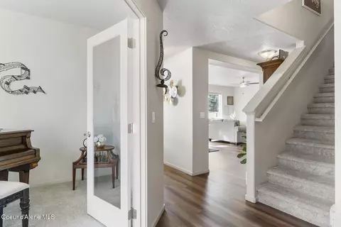 Entry Way - 984 E Allenby Ave, Post Falls, ID 83854 photo 4 of 7