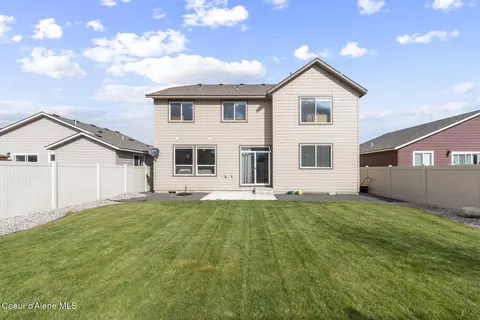 Exterior - 984 E Allenby Ave, Post Falls, ID 83854 photo 7 of 8