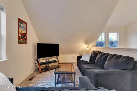 Living - 209 Pomrankey Ln, Dover, ID 83825 photo 3 of 3