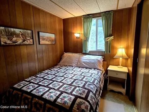 Bedroom - 79 Outrigger Dr, Sagle, ID 83860 photo 2 of 2