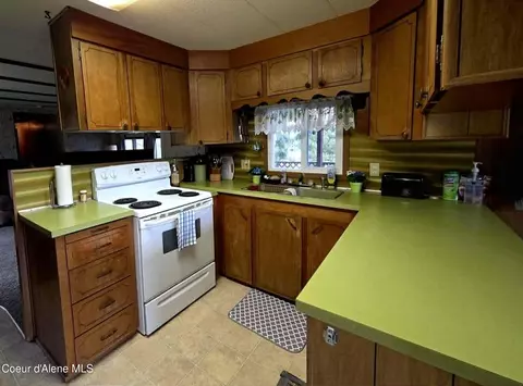 Kitchen - 79 Outrigger Dr, Sagle, ID 83860 photo 1 of 3