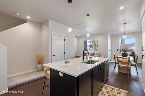 Kitchen - 1008 E 4th Ave, Post Falls, ID 83854 photo 2 of 5