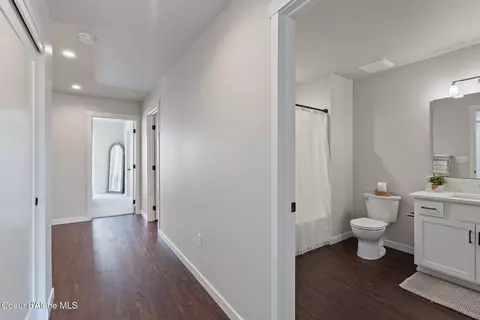 Entry Way - 1008 E 4th Ave, Post Falls, ID 83854 photo 6 of 6