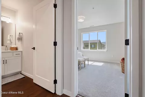Entry Way - 1008 E 4th Ave, Post Falls, ID 83854 photo 5 of 6