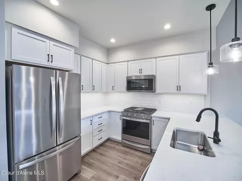 Kitchen - 1227 E Millworx Loop, Post Falls, ID 83854 photo 5 of 5