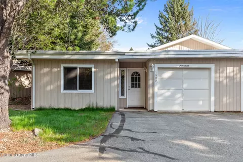 1309 Metaline Ln, Sandpoint, ID 83864