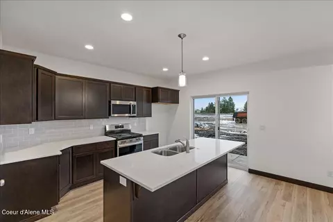 Kitchen - 2865 E Cinder Ave, Post Falls, ID 83854 photo 2 of 3
