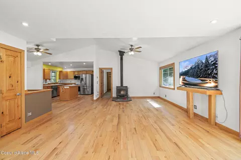 Living - 12052 S Diamond Rd, Harrison, ID 83833 photo 4 of 4