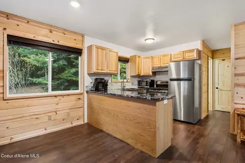 Kitchen - 354 Fall Creek Rd, Naples, ID 83847 photo 1 of 3