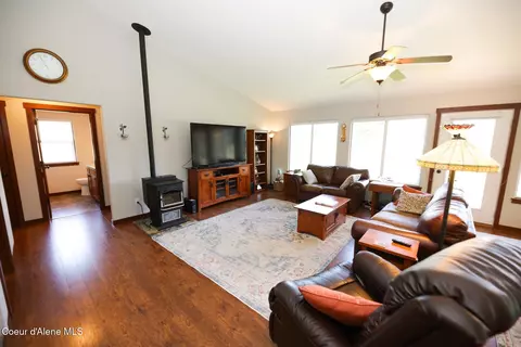 Living - 4525 E Rosemont Dr, Athol, ID 83801 photo 3 of 5